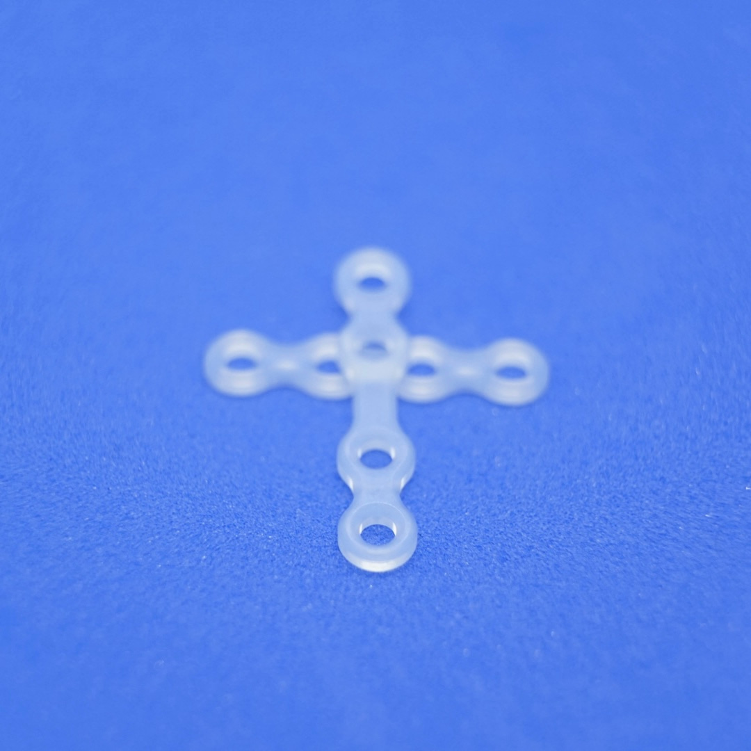 Absorbable Craniomaxillofacial Fixation Plate